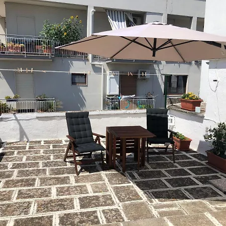 D. Apartamento